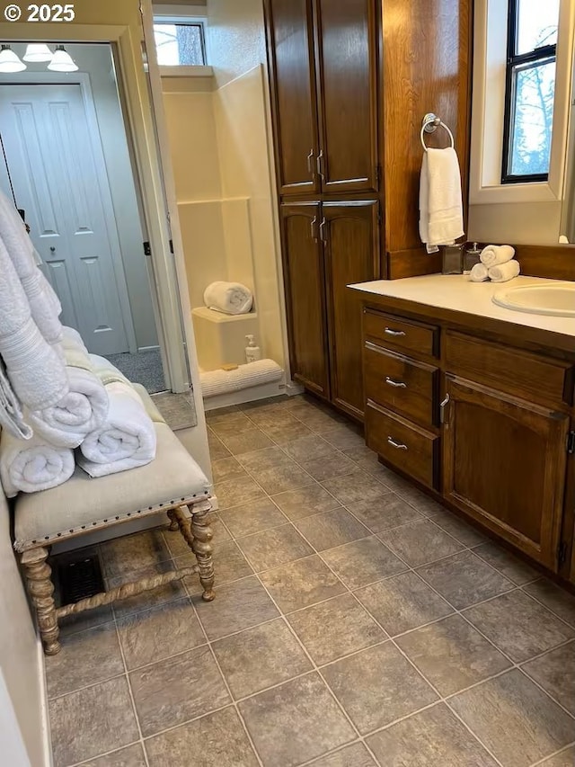 3484634844 Matthews Rd, Eugene, OR 97405 - bathroom featuring vanity