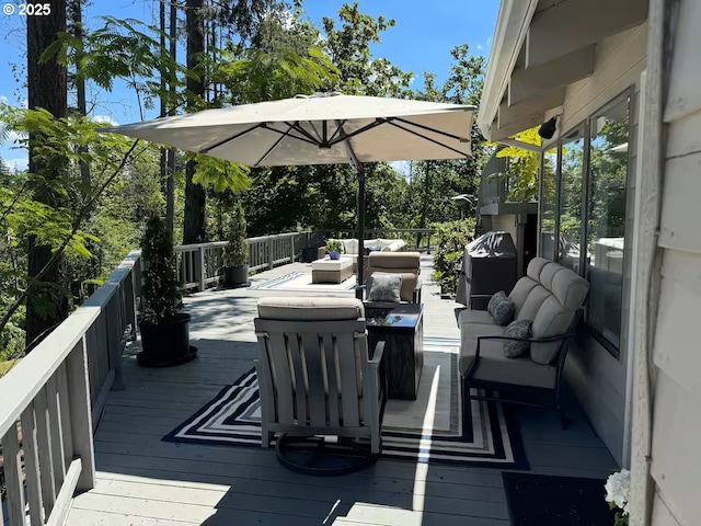 3484634844 Matthews Rd, Eugene, OR 97405 - wooden terrace with an outdoor living space