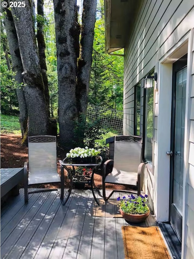 3484634844 Matthews Rd, Eugene, OR 97405 - view of wooden deck