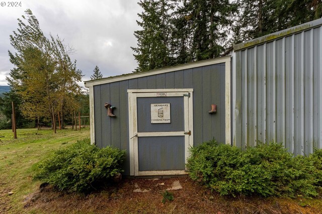30806 S Grays Hill Rd, Colton, OR 97017