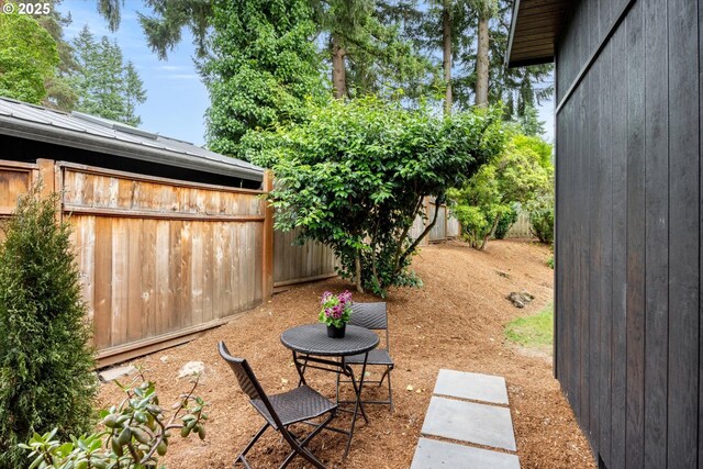 2390 Southshore Blvd, Lake Oswego, OR 97034 - view of yard