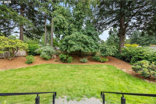 2390 Southshore Blvd, Lake Oswego, OR 97034 - view of yard