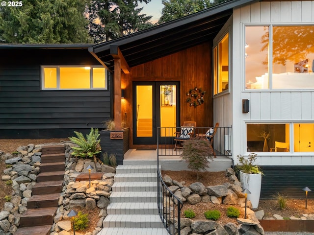 2390 Southshore Blvd, Lake Oswego, OR 97034 - view of exterior entry with a porch