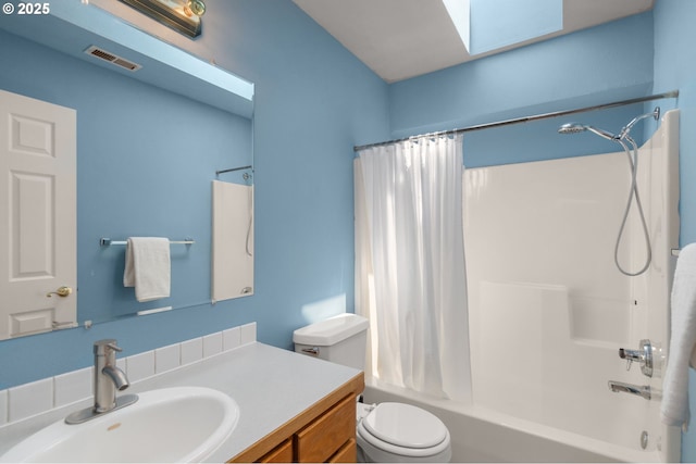 4113 SE Rural St, Portland, OR 97202 - full bathroom with shower / tub combo with curtain, vanity, and a skylight