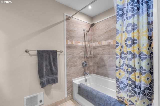 full bath with shower / bath combo with shower curtain