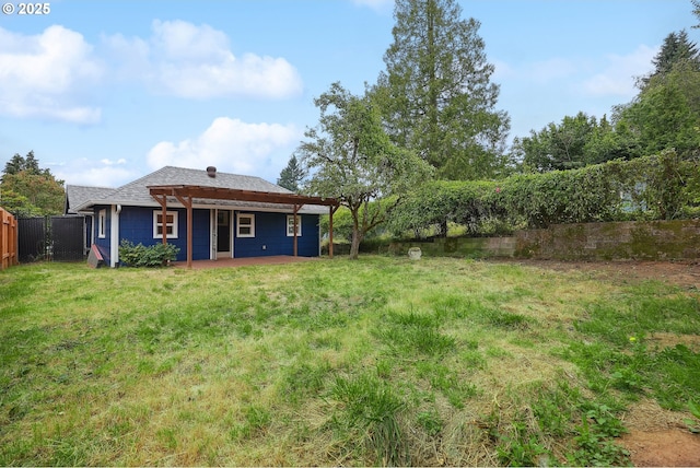 10544 SE Home Ave, Milwaukie, OR 97222 - fenced backyard featuring a patio