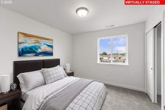 1129 NE Emerald Dr, Hermiston, OR 97838 - bedroom featuring light carpet and baseboards
