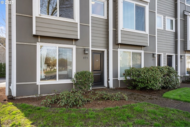 895 SW 170th Ave, Beaverton, OR 97006 - view of front of home