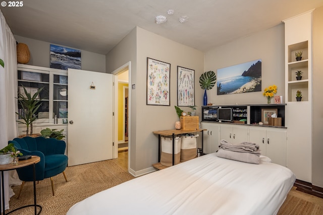 1034 Lawrence St, Eugene, OR 97401 - bedroom with carpet flooring and baseboards