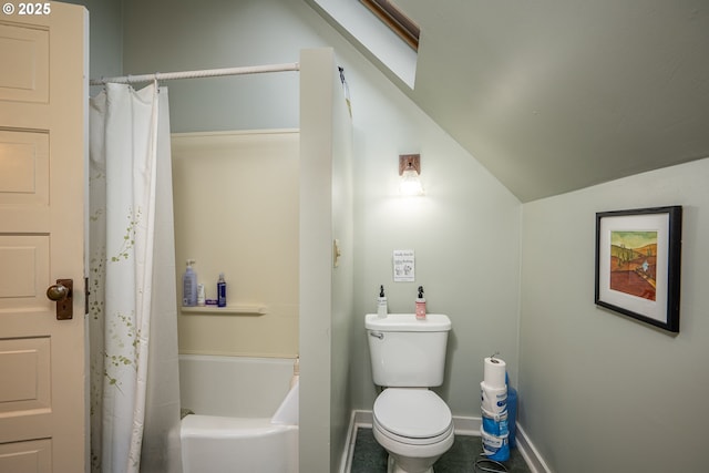1034 Lawrence St, Eugene, OR 97401 - bathroom with lofted ceiling and shower / bath combo with shower curtain