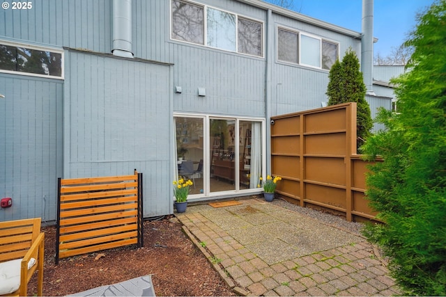 1630 NW Eastbrook Ct, Beaverton, OR 97006 - rear view of property with a patio