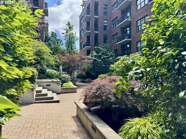 821 NW 11th Ave Unit 315, Portland, OR 97209 - view of property's community