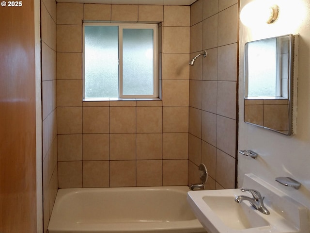 923 S Fir St, Salem, OR 97302 - full bath with a sink and shower / washtub combination