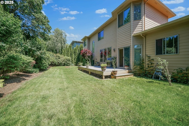 6147 Quail Hollow St, Salem, OR 97306 - view of green lawn featuring a deck