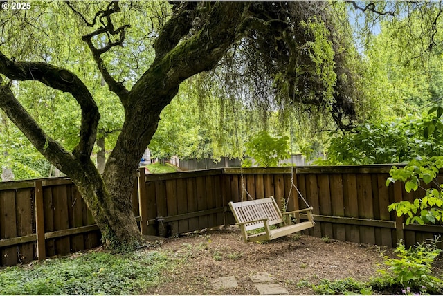 3622 NE Hassalo St, Portland, OR 97232 - view of fenced backyard
