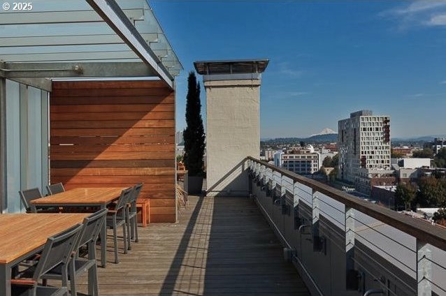 1314 NW Irving St Unit 613, Portland, OR 97209 - view of balcony