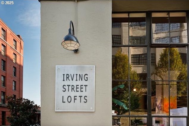 1314 NW Irving St Unit 613, Portland, OR 97209 - exterior view of stucco siding