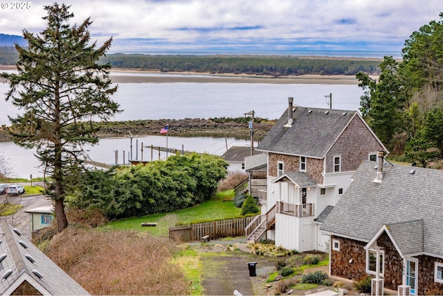 bird's eye view featuring a water view