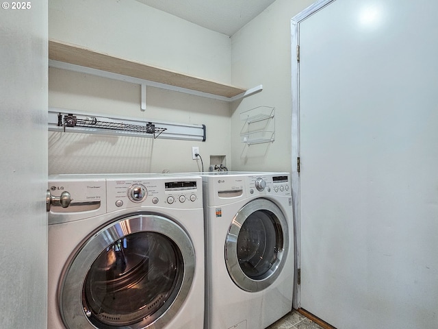 1684 NE 87th Ave, Hillsboro, OR 97006 - laundry area with independent washer and dryer
