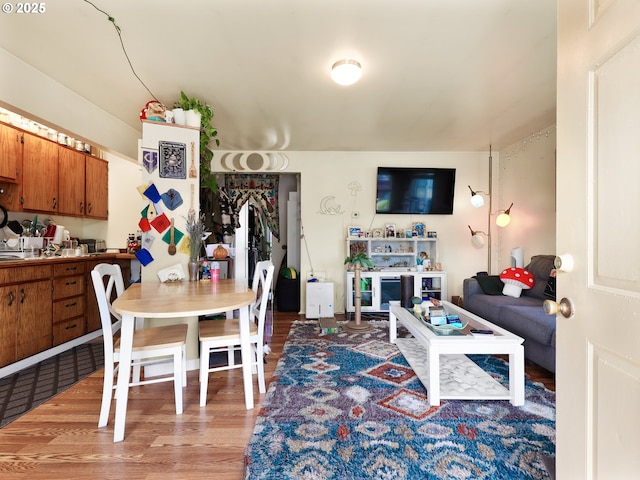 1560 S Downing St, Seaside, OR 97138 - living room with light wood-style floors
