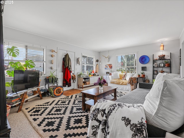 1560 S Downing St, Seaside, OR 97138 - living room with plenty of natural light