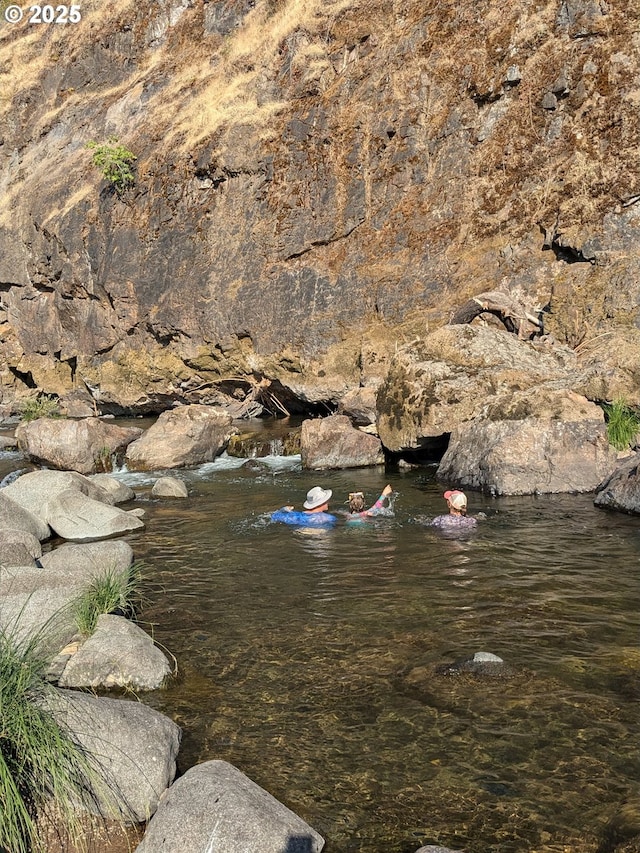 1021 Rock Creek Rd, Idleyld Park, OR 97447