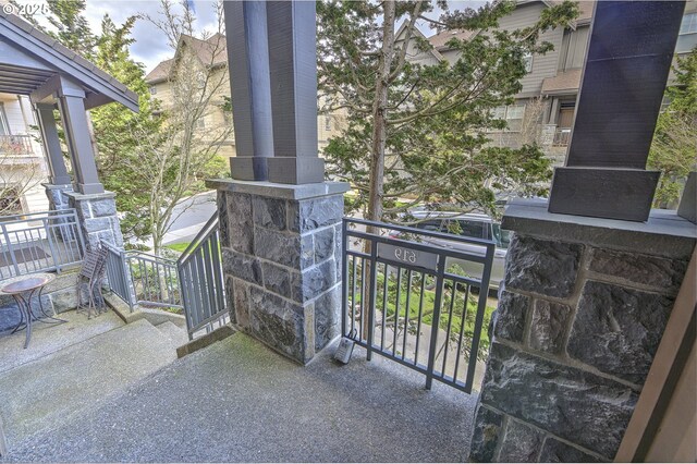 619 SW Foresta Ter, Portland, OR 97225 - view of covered porch