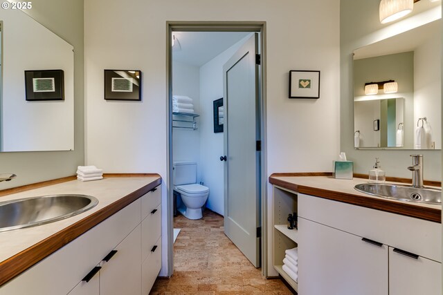 85789 Allbritain Ln, Eugene, OR 97405 - bathroom featuring vanity