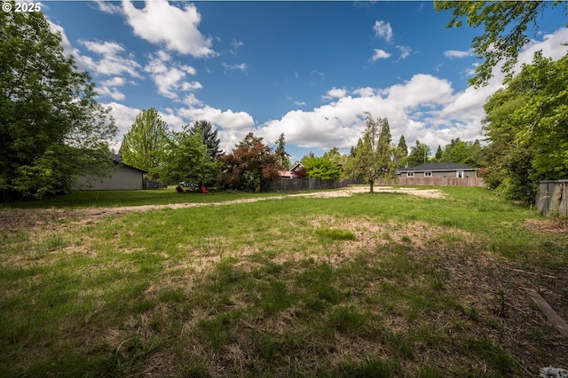15915 SE Harold Ave, Milwaukie, OR 97267 - view of yard with fence