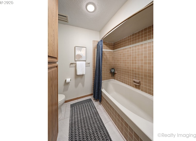 1929 SW Broadleaf Dr, Portland, OR 97219 - full bath featuring a textured ceiling, shower / tub combo with curtain, and tile patterned flooring
