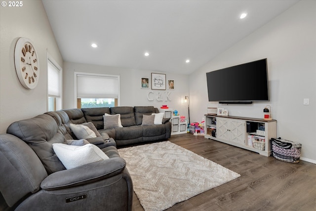 625 SE 7th Pl, Canby, OR 97013 - living room with vaulted ceiling, dark wood-style flooring, recessed lighting, and baseboards