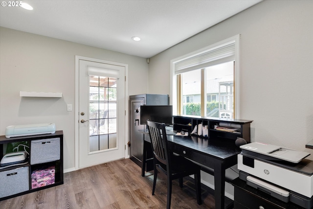 625 SE 7th Pl, Canby, OR 97013 - office area with wood finished floors and recessed lighting