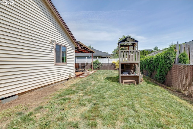 625 SE 7th Pl, Canby, OR 97013 - view of yard featuring a patio
