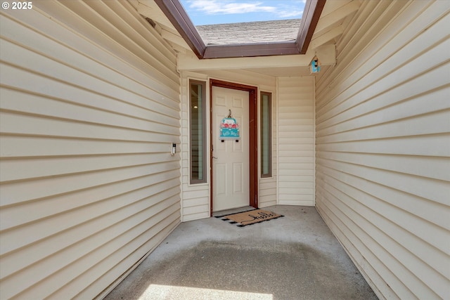 625 SE 7th Pl, Canby, OR 97013 - property entrance with a shingled roof