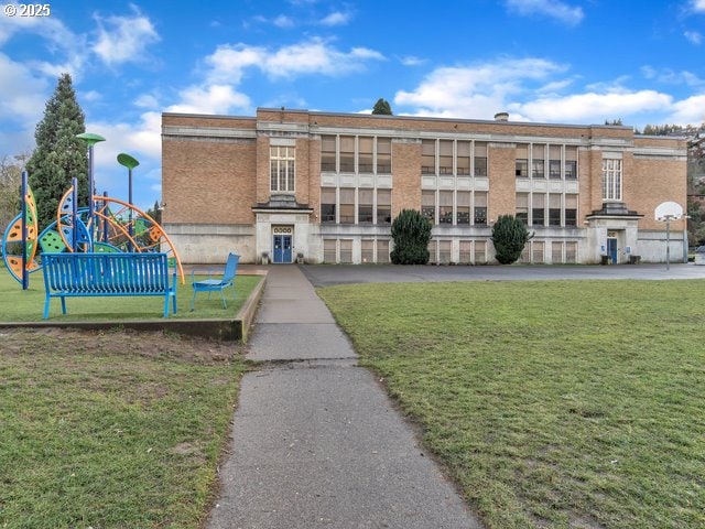 view of building exterior