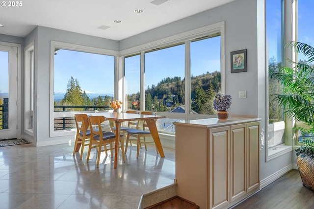 50 SE Avondale Ct, Gresham, OR 97080 - dining room featuring recessed lighting and baseboards