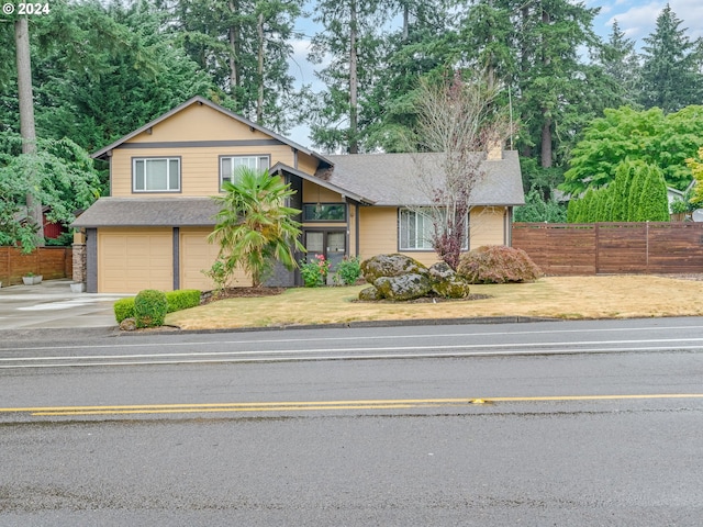 view of front of property featuring a garage