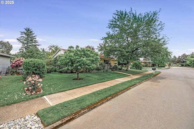 1220 NE 196th Ave, Portland, OR 97230 - view of community featuring a lawn