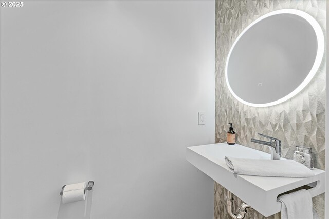 1801 NW Walmer Dr, Portland, OR 97229 - view of bathroom