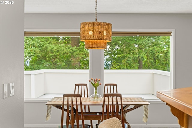 48 Eagle Crest Dr Unit 3D, Lake Oswego, OR 97035 - dining space with baseboards