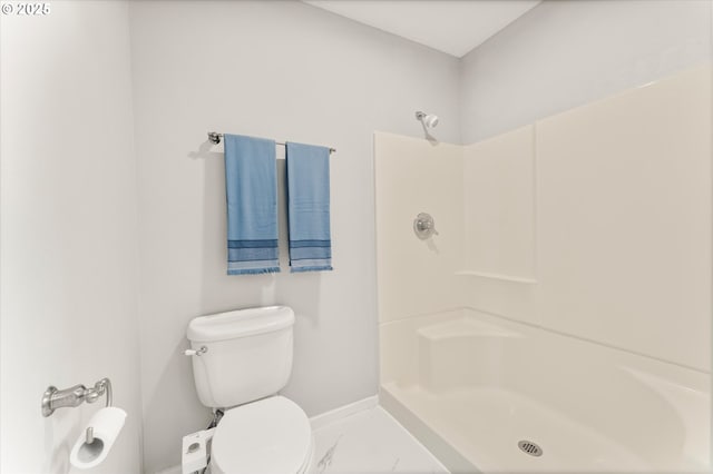 48 Eagle Crest Dr Unit 3D, Lake Oswego, OR 97035 - full bath featuring baseboards and a shower