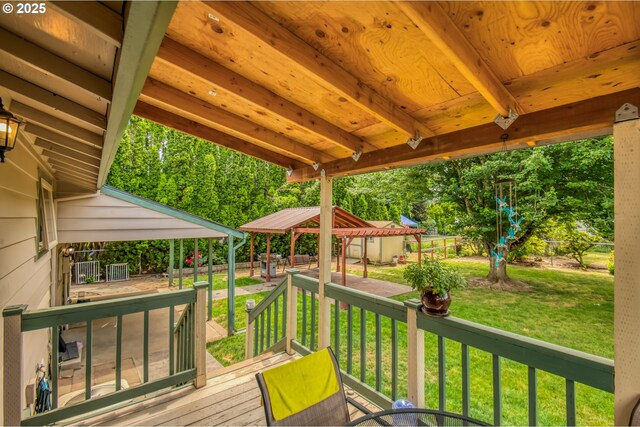 642 SW Cherry Park Rd, Troutdale, OR 97060 - view of wooden terrace