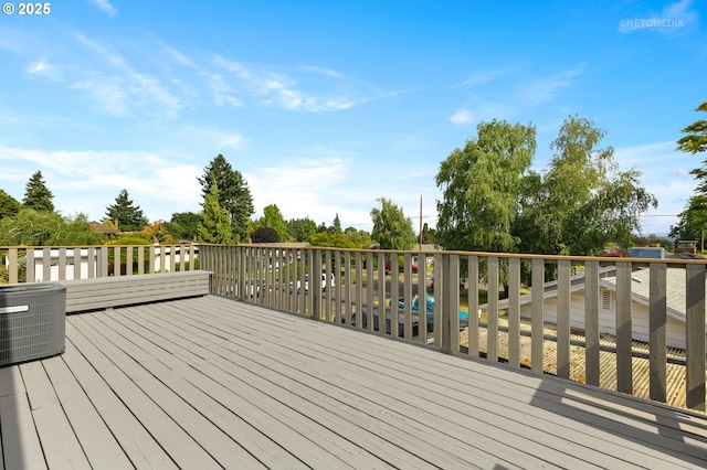 2338 NE 137th Ave, Portland, OR 97230 - view of wooden terrace