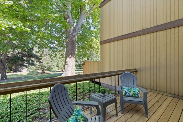 1735 NW Lakeway Ln, Beaverton, OR 97006 - view of wooden terrace