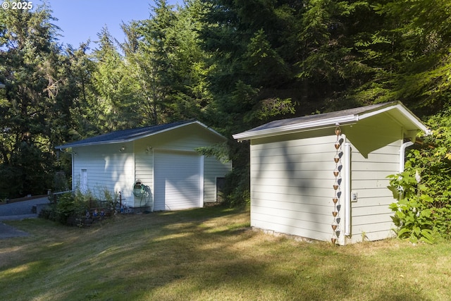 594 NE Newport Heights Dr, Newport, OR 97365 - view of outbuilding featuring an outbuilding