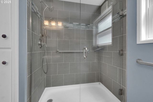 2720 Taylor St, Eugene, OR 97405 - full bath featuring a stall shower