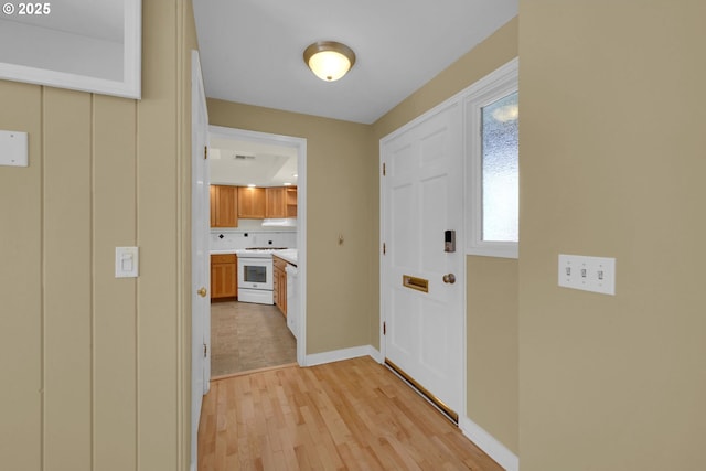 2720 Taylor St, Eugene, OR 97405 - entrance foyer featuring baseboards, visible vents, and light wood-style flooring