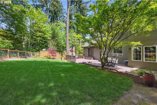 10215 SW Snowgoose Pl, Beaverton, OR 97007 - view of yard featuring a patio area