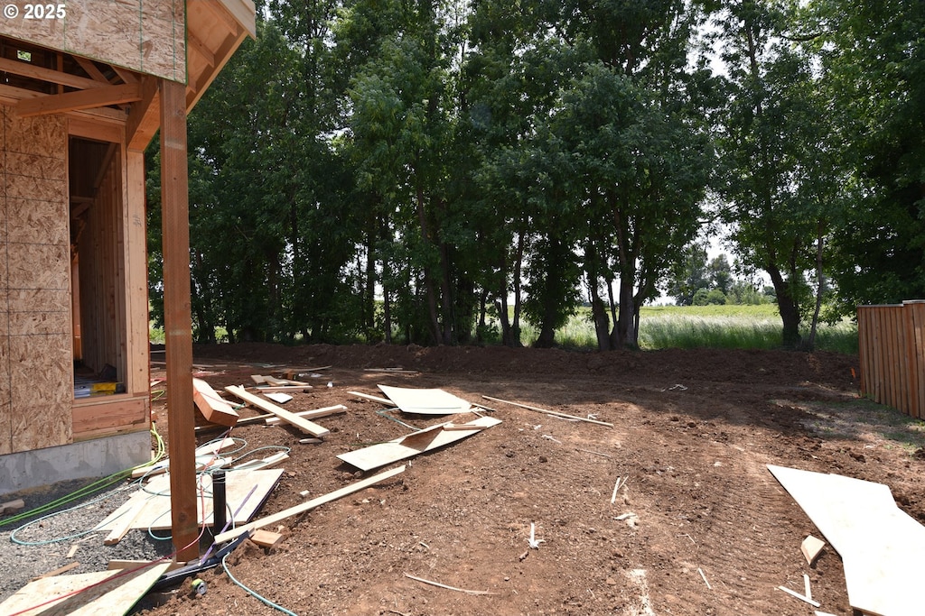 871 Oakleaf Way, Silverton, OR 97381 - view of yard