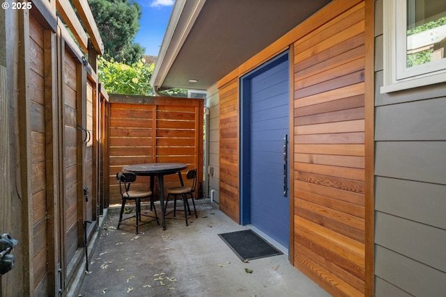 6416 NE 23rd Ave, Portland, OR 97211 - doorway to property